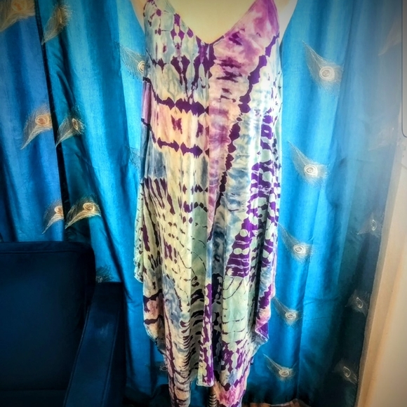 Multicolored Tie-Dye Sleeveless Dress - Picture 2 of 10